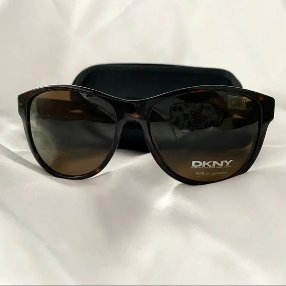 Dkny Accessories Dykn Sunglasses Poshmark